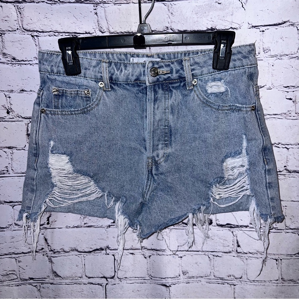 Adika‎ Lightwash Distressed Cut Off Denim Jean Shorts Size Medium